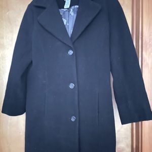 Long straight coat, 3 buttons , side pockets